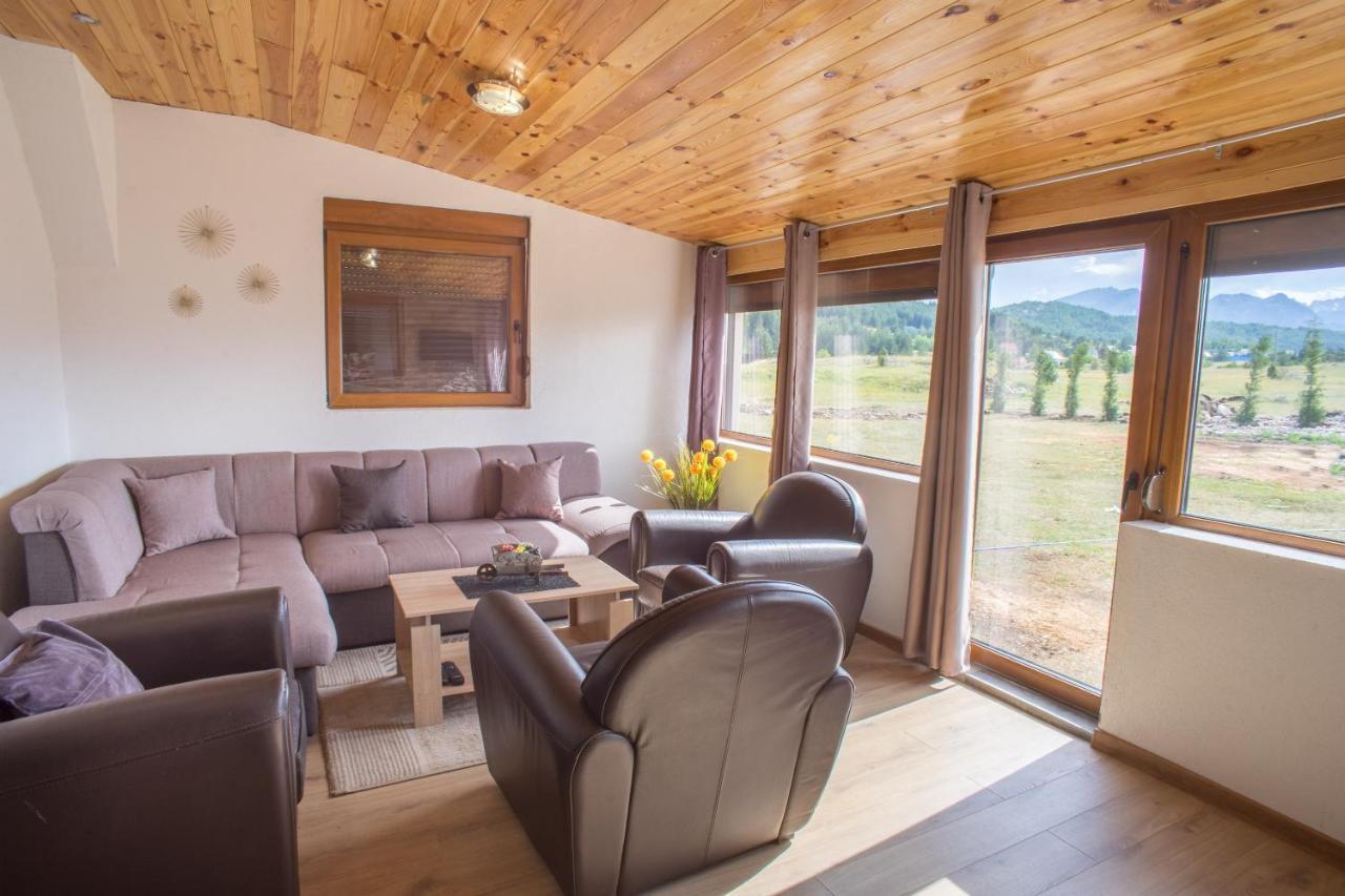 Holiday Home Mountain Sight Zabljak  Ngoại thất bức ảnh