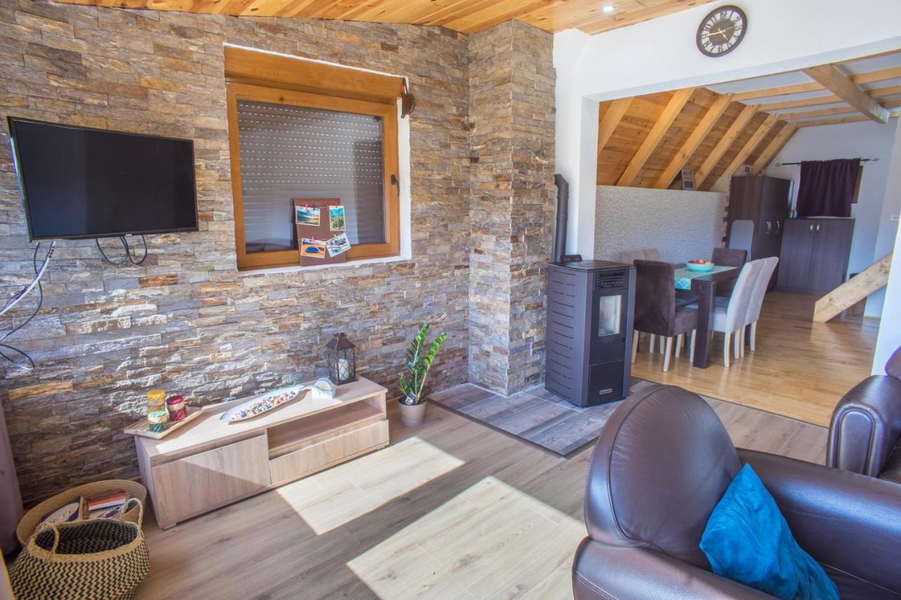 Holiday Home Mountain Sight Zabljak  Ngoại thất bức ảnh